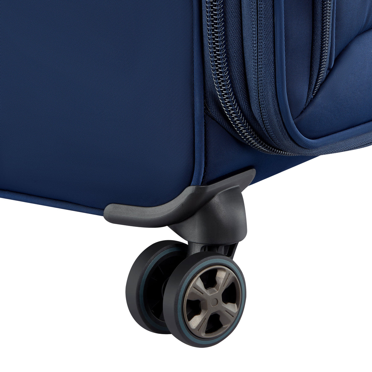 CRUISE 3.0 23-Inch Expandable Carry-On Suitcase, Deep sea navy - Delsey Paris Trending