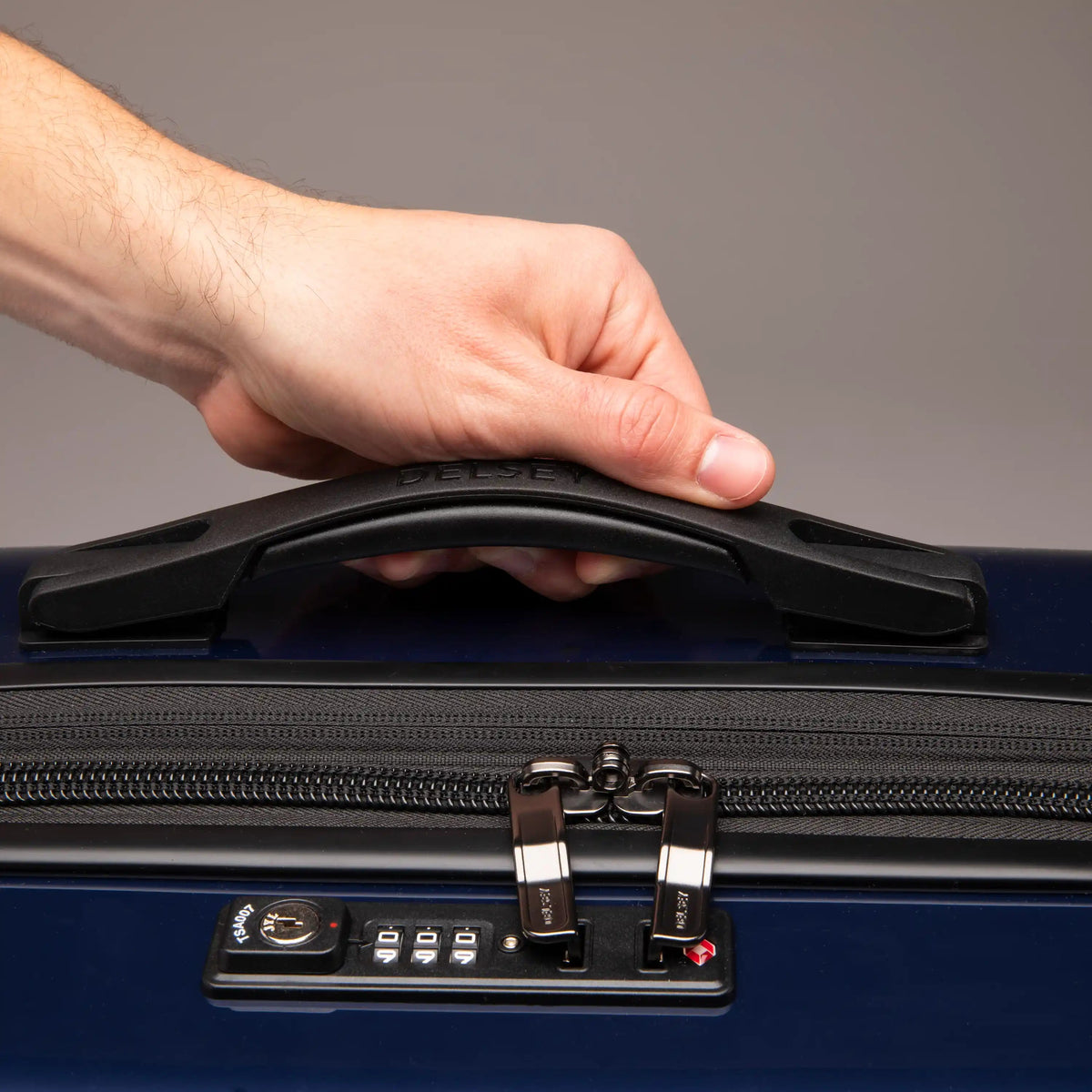 CRUISE 3.0 27-Inch Expandable Check-In Suitcase, Deep sea navy - Delsey Paris New