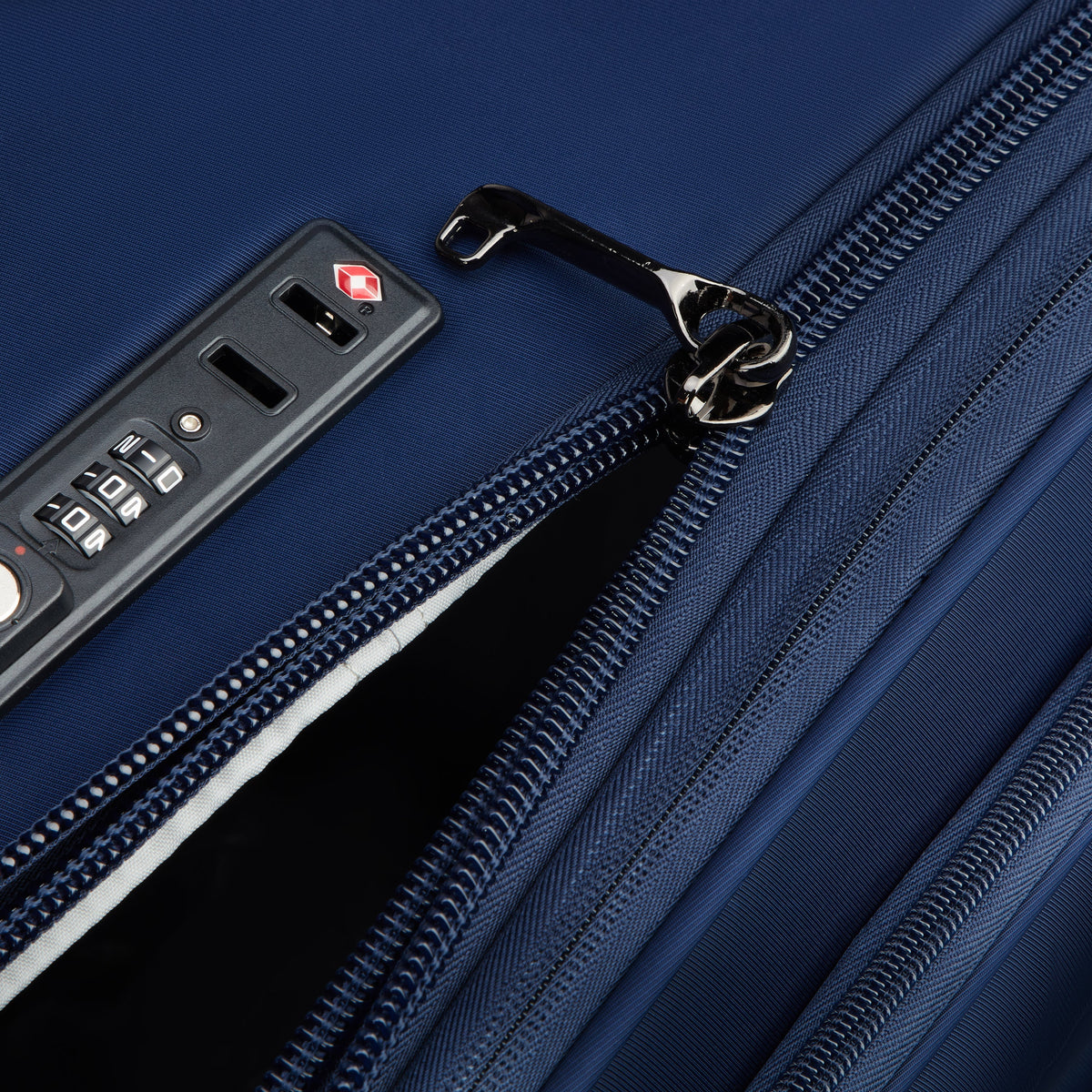 CRUISE 3.0 31-Inch Expandable Check-In Suitcase, Deep sea navy - Delsey Paris Customer Favorite
