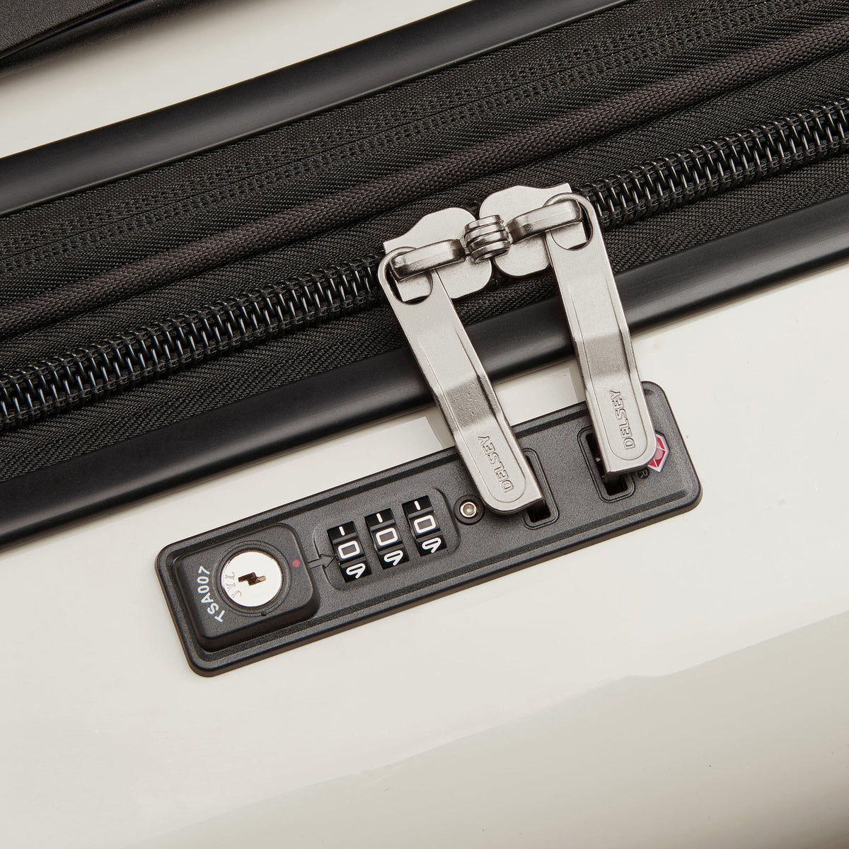 CRUISE 3.0 32-Inch Expandable Check-In Suitcase, Ivory - Delsey Paris Value