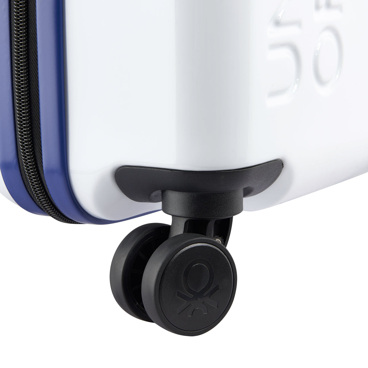UNITED 22-Inch Carry-On Suitcase, White - Delsey Paris Discount
