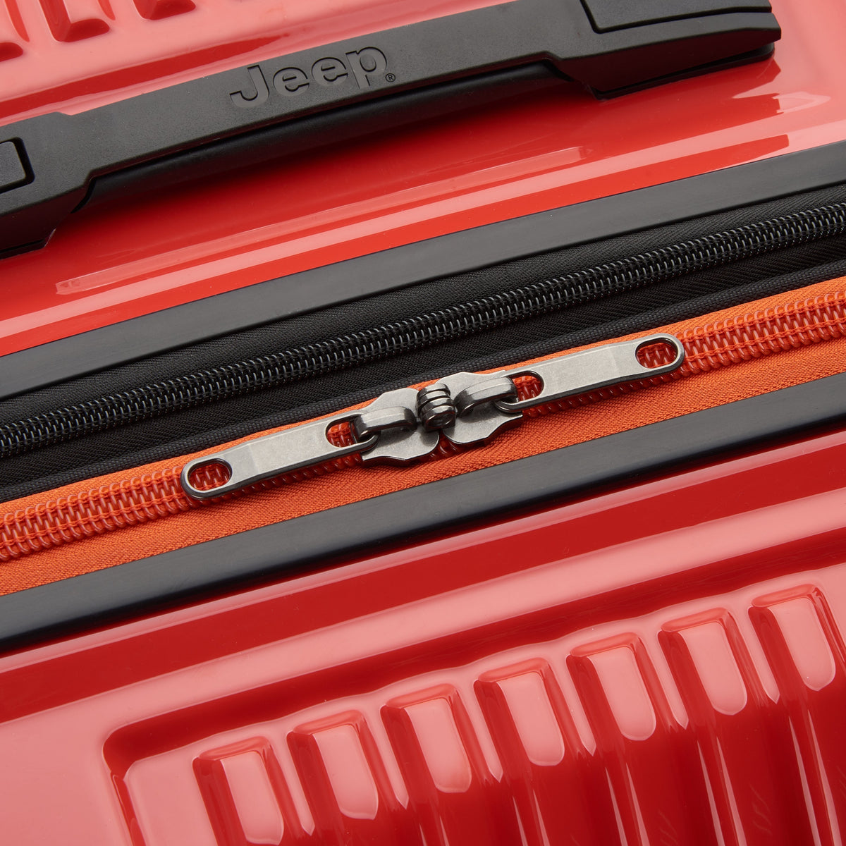 JH003B 32-Inch 2-Wheeled Expandable Check-In Suitcase, Tomato - Delsey Paris Signature